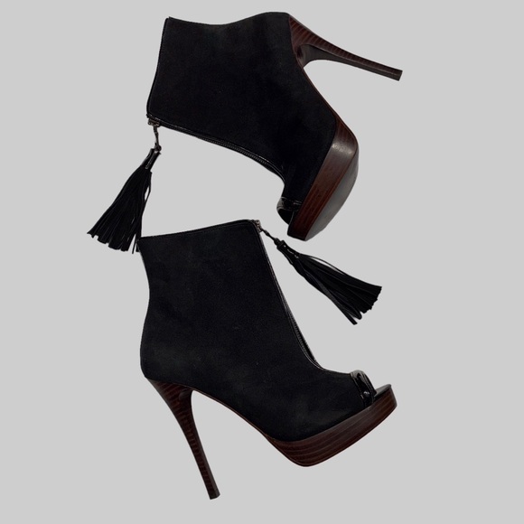 L’AGENCE BLACK SUEDE STILETTO ANKLE BOOT WITH FRONT ZIPPER CLOSURE AND TUSSLE - Picture 16 of 16